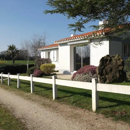 بيت للعطل Un Ecrin De Verdure En Vendee