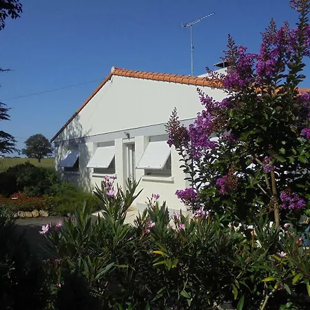 Un Ecrin De Verdure En Vendee بيت للعطل *