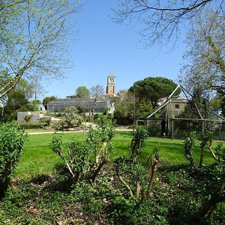 Un Ecrin De Verdure En Vendee بيت للعطل Commequiers